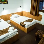 семеен петров Hotel Poroishte