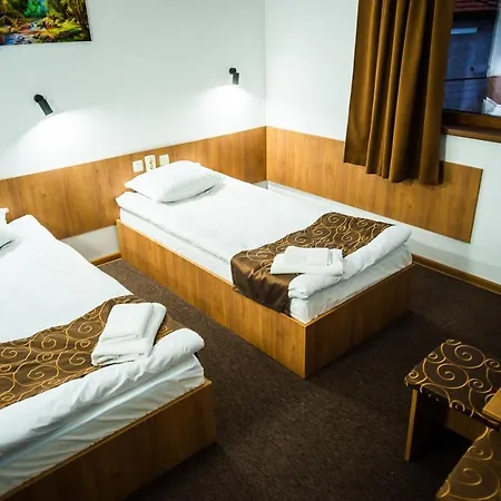 семеен петров Hotel Poroishte