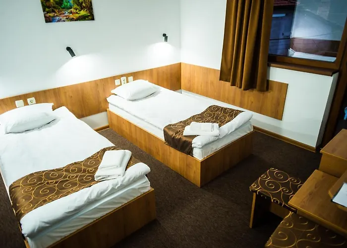 семеен петров ホテル Poroishte